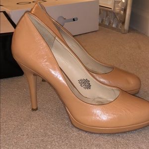 Nine West nude leather pumps size 8.5